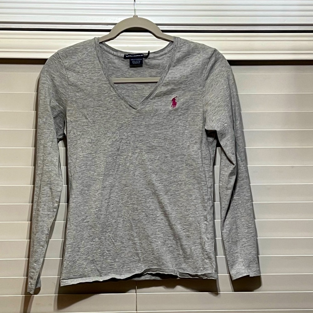 Size Medium Ralph Lauren Long Sleeve V-Neck Tee